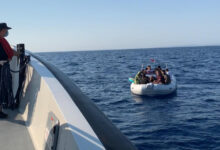 Marmaris'te 74 kaçak göçmen kurtarıldı, 20 kaçak göçmen yakalandı