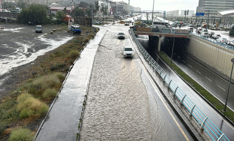 Meteoroloji'den İstanbullara uyarı: Önce yağmur, sonra fırtına geliyor