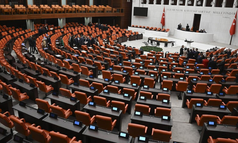 Sahipsiz hayvanlara yönelik kanun teklifi TBMM Komisyonunda görüşüldü