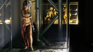 Star Wars'ta giymişti: Prenses Leia'nın altın bikini kostümü rekor fiyata satıldı