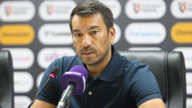 Beşiktaş Teknik Direktörü  Giovanni van Bronckhorst'tan zemin sitemi