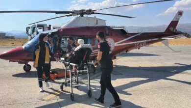 Bingöl'de 80 yaşındaki hasta için ambulans helikopter havalandı