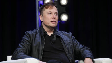 Elon Musk, Çeçen lider Kadirov'a "Cybertruck" hediye ettiği iddiasını yalanladı