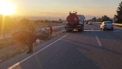 Kırıkkale'de takla atan otomobildeki 4 kişi yaralandı 