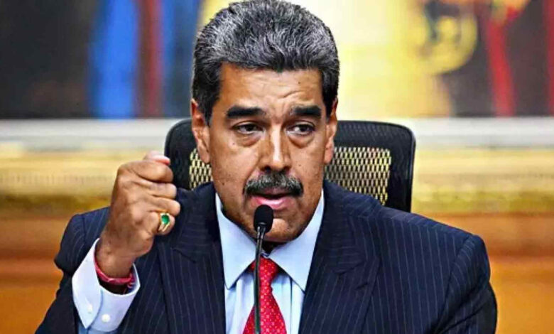 Maduro: "ABD, Venezuela'nın iç işlerine burnunu sokma"