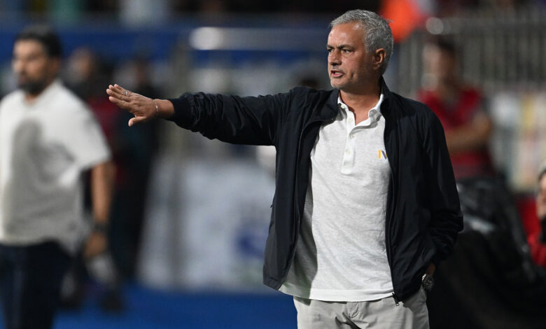 Mourinho'dan hakem tepkisi: "Çok kötü bir hakem ve VAR'a kararlarına karşı oynadık"