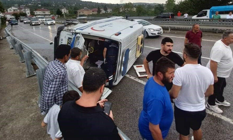 Ordu'da ambulans kazası: 4 kişi yaralandı