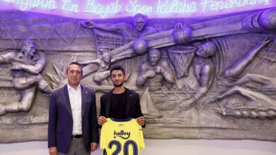 Tarlasına traktörle "Fenerbahçe" yazan çiftçi, Ali Koç'un davetiyle Kadıköy'de maç izledi