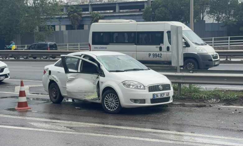 Belediye otobüsü ile otomobil çarpıştı: 2 yaralı