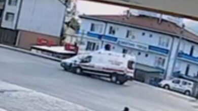 Bolu'da korkutan kaza: Ambulansla ticari araç çarpıştı