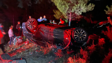 Burdur'da araç takla attı! Cam tavandan savrulan sürücü ağır yaralandı