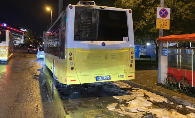 İETT otobüsünde çıkan yangın paniğe neden oldu