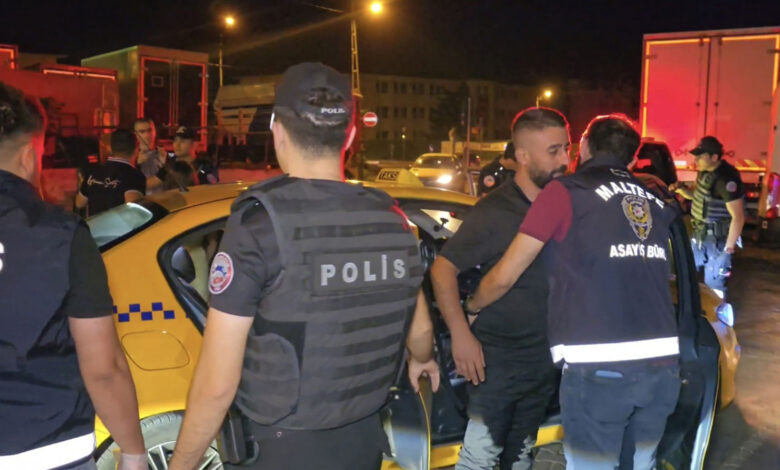 İstanbul Maltepe'deki asayiş denetimlerinde 13 kişi yakalandı