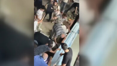 Korku dolu anlar! Küçük kız iskele ile gemi arasındaki boşluktan denize düştü