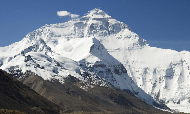 Everest Dağı her yıl uzuyor! Sebebi ortaya çıktı