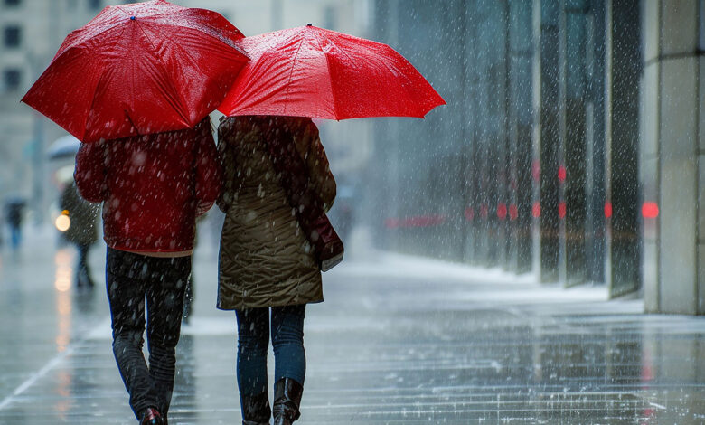 Havalar iyice karıştı! Tam sıcaklıklar artıyor derken Meteoroloji'den sağanak uyarısı yapıldı!