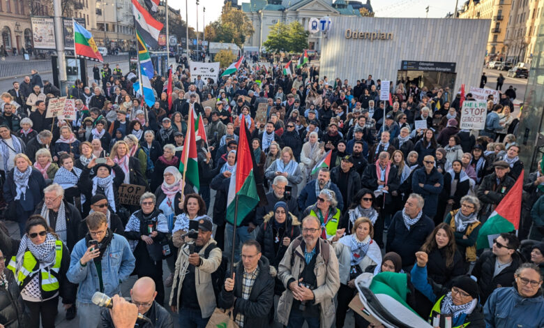 İsrail'in Gazze ve Lübnan'a saldırıları Stockholm'de  protesto edildi