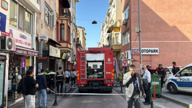 Kadıköy'de bir apartman dairesinde patlama meydana geldi: 1 yaralı